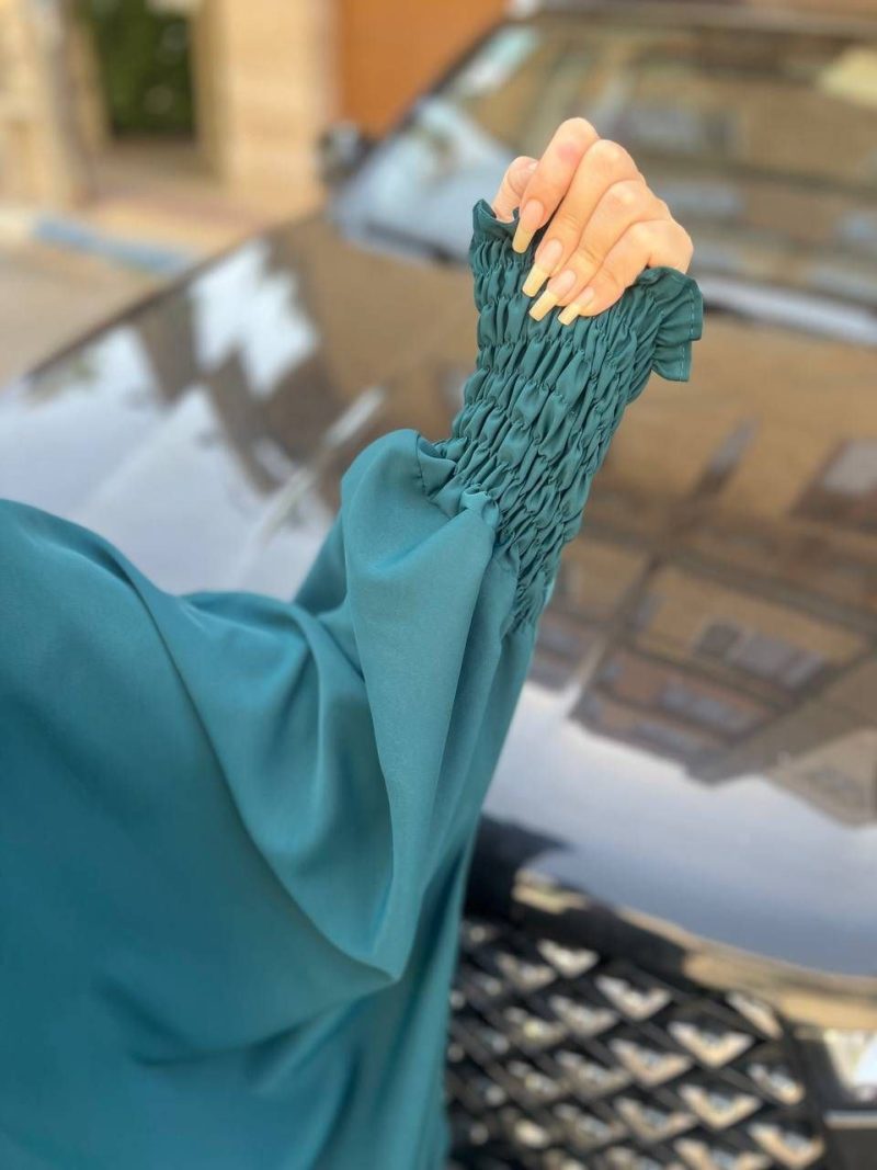 مانتو عبایی طیلا